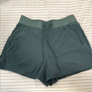 License to train shorts (women’s)